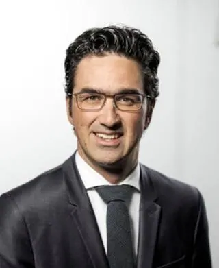 Dr Peter Ebertz